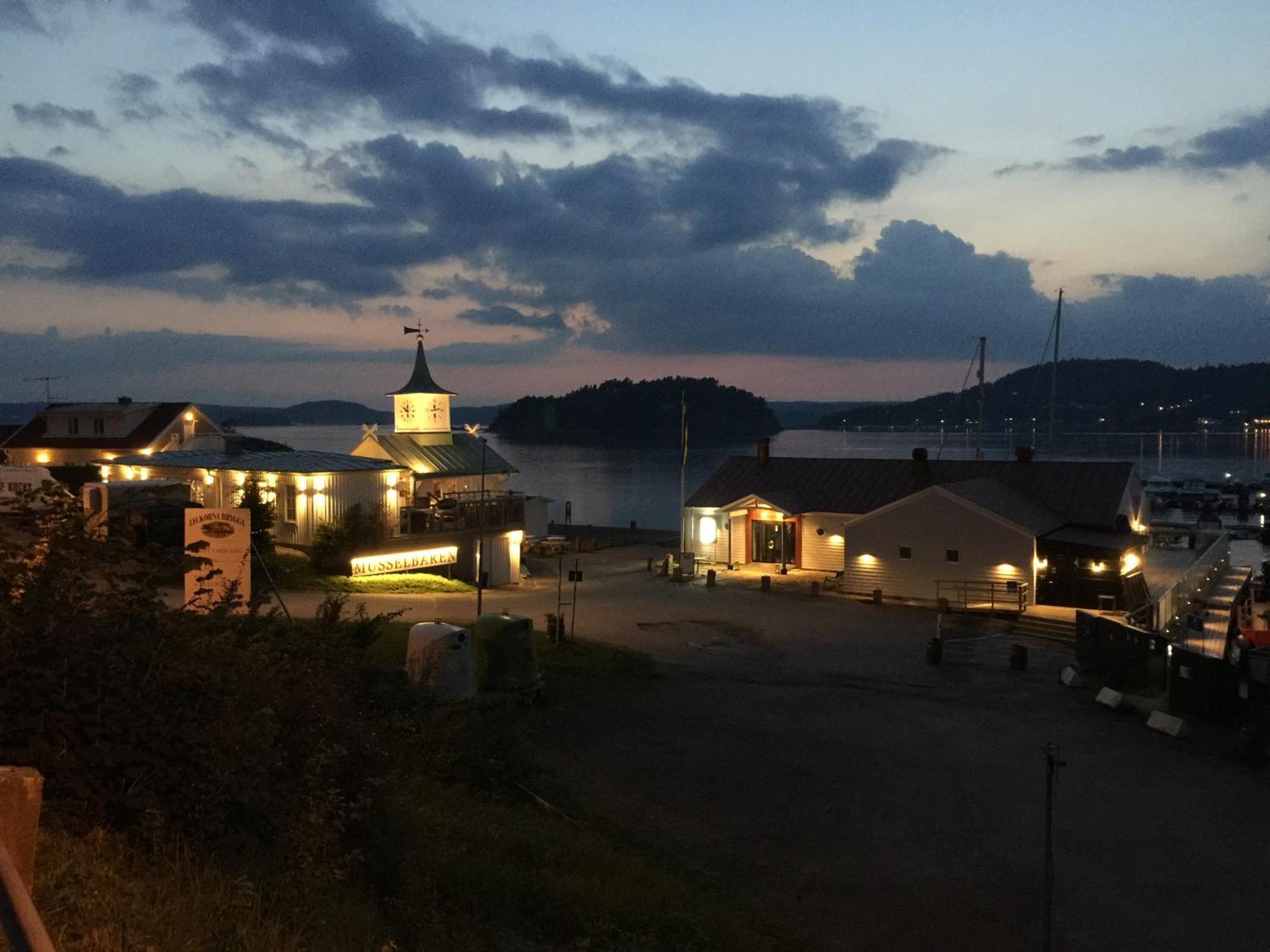 Lilla Saturnus Villa Ljungskile Buitenkant foto